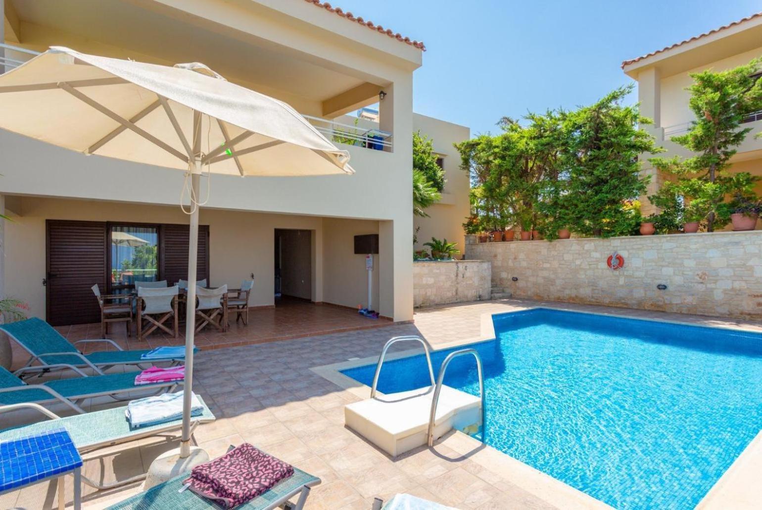 Villa Ilia Roussospition Bagian luar foto